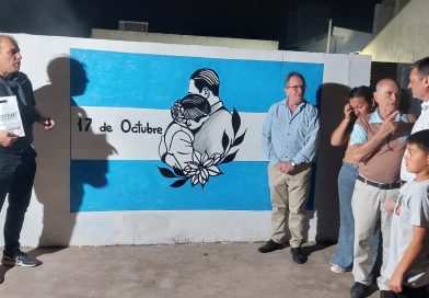 El PJ realizó Acto Partidario y descubrió un mural del Día de la Lealtad