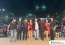 Discreto marco de público  aguantó el frío y viento sur y apreció la buena  grilla de la noche final